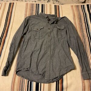 Lee Men's Casual Gray Button-Down Shirt